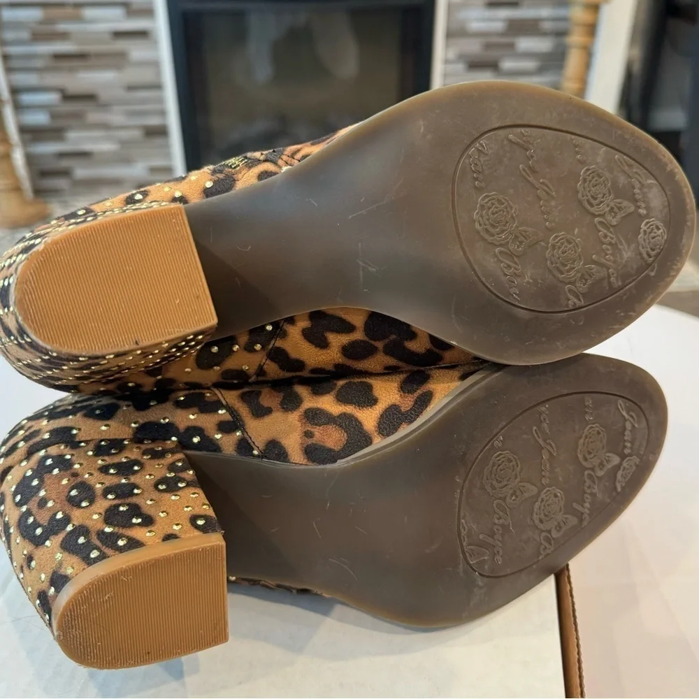 Joan Boyce excellent used